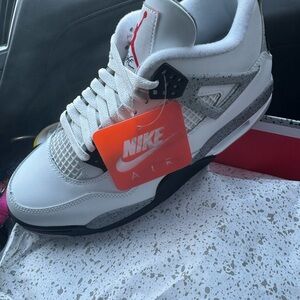 Jordan Men's White and Gray Sneakers